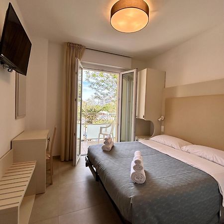 Hotel Brigantino Milano Marittima Bagian luar foto