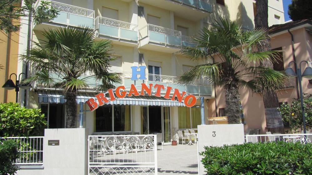 Hotel Brigantino Milano Marittima Bagian luar foto