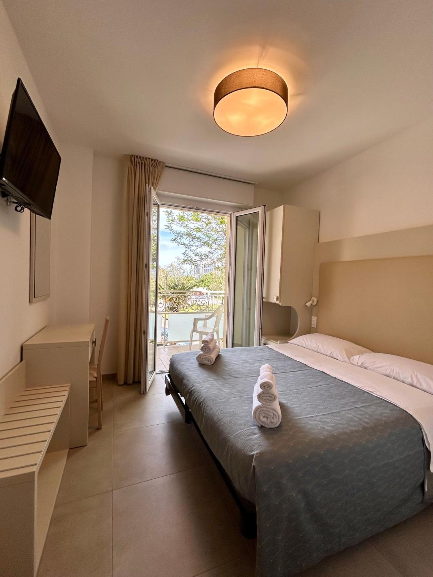 Hotel Brigantino Milano Marittima Bagian luar foto